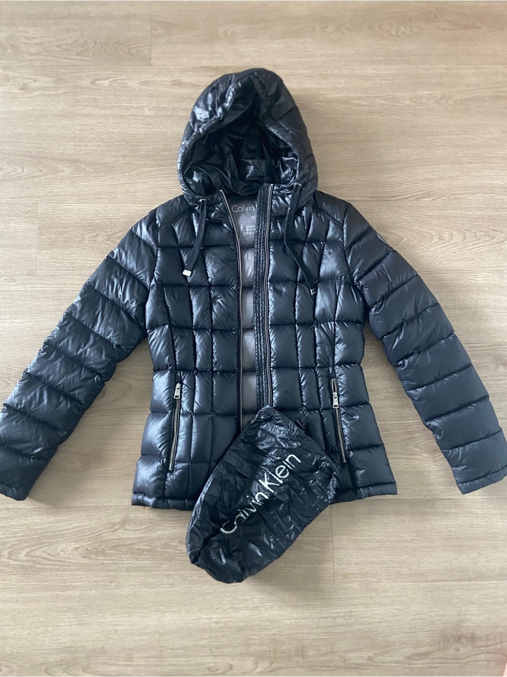 NWOT / Calvin Klein Black lightweight Premium Down Puffer Jacket with hood